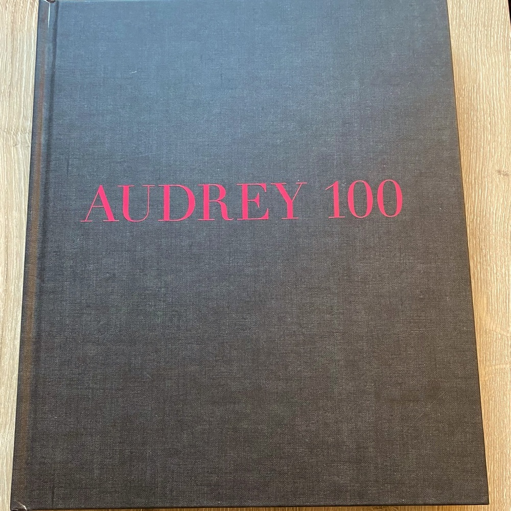 Audrey Hepburn Coffee Table Biography Book 📚